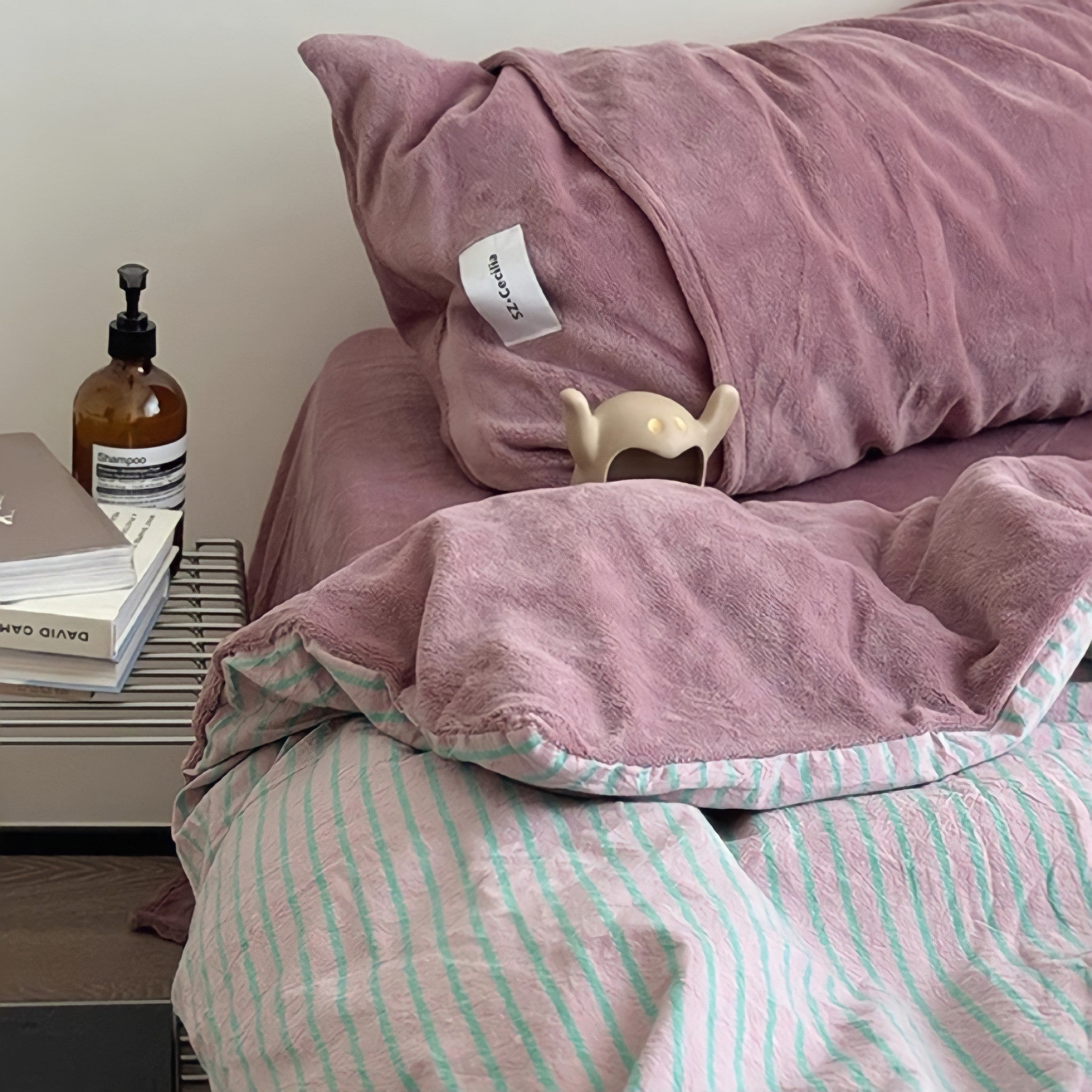 Retro Striped Fleece Bedding Set in Pink and Purple