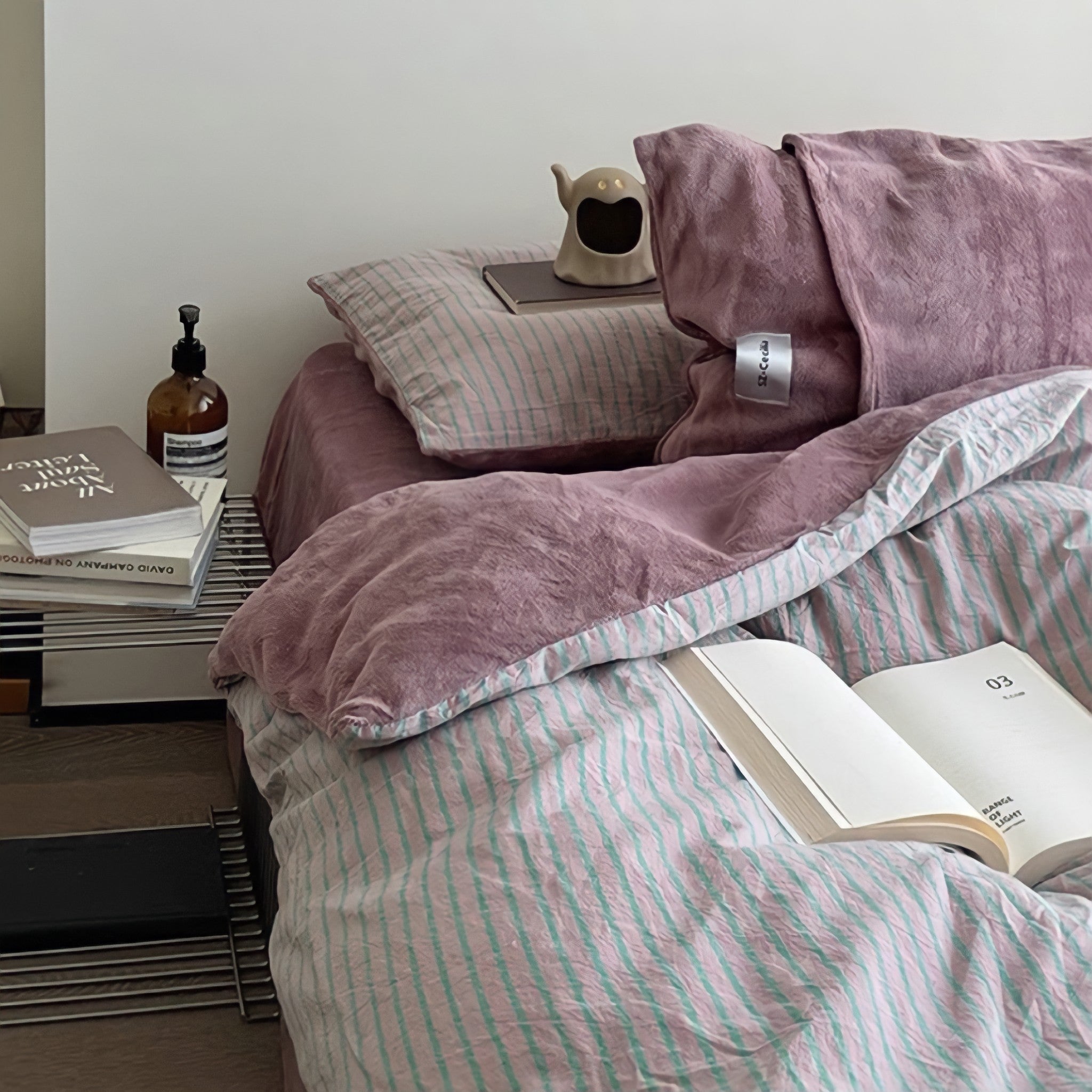 Retro Striped Fleece Bedding Set in Pink and Purple