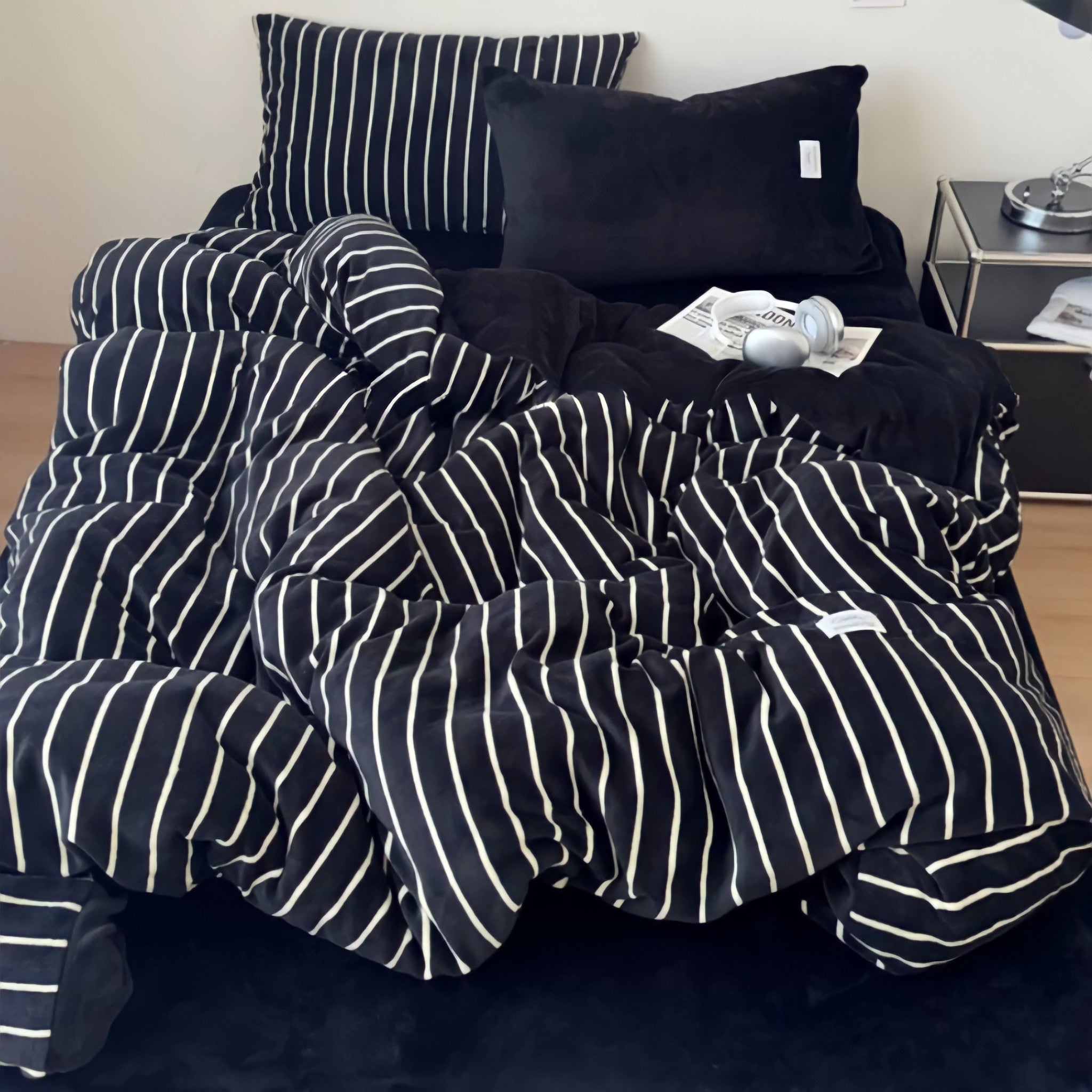 Pinstripe Fleece Bedding Set, Black