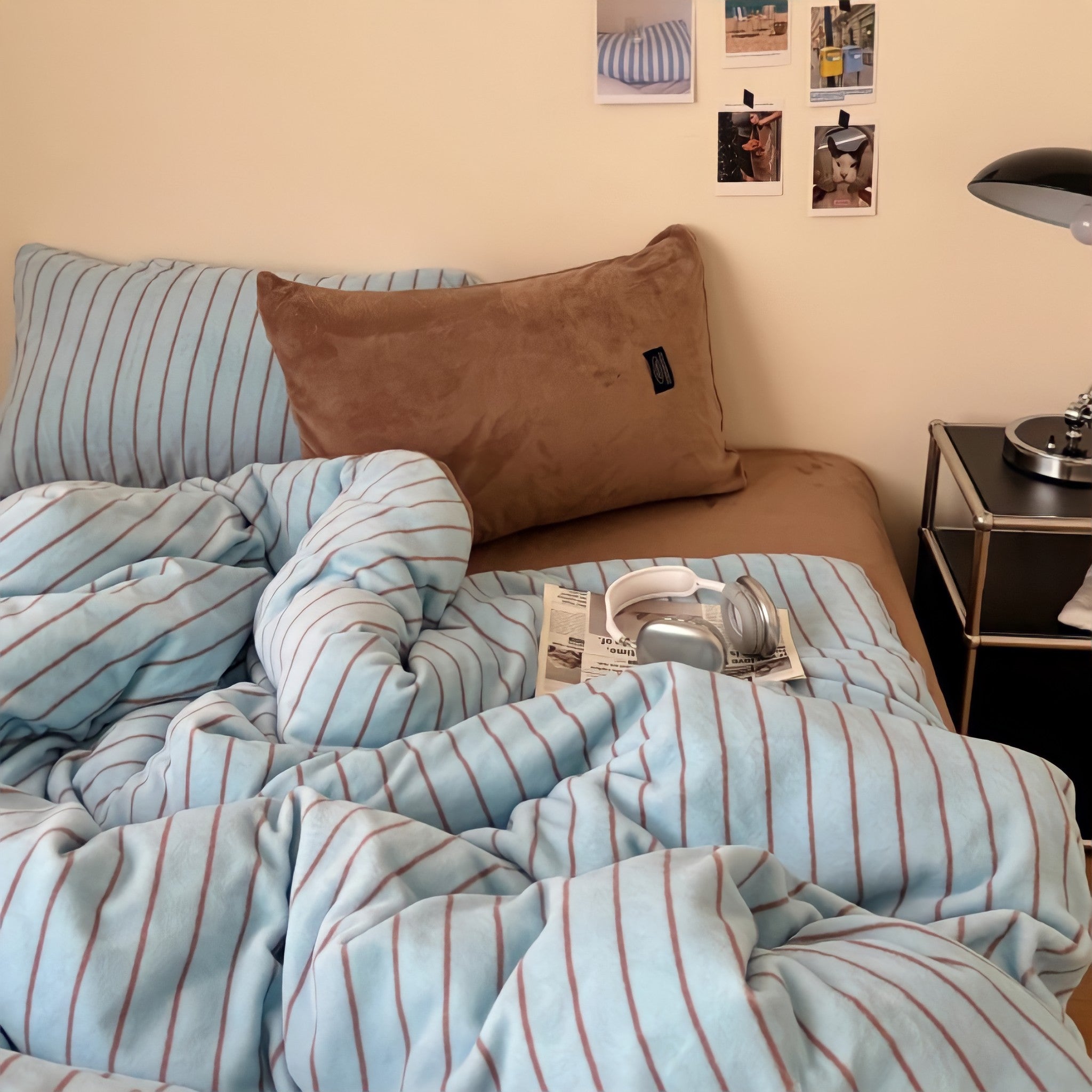 Pinstripe fleece bedding set, light blue