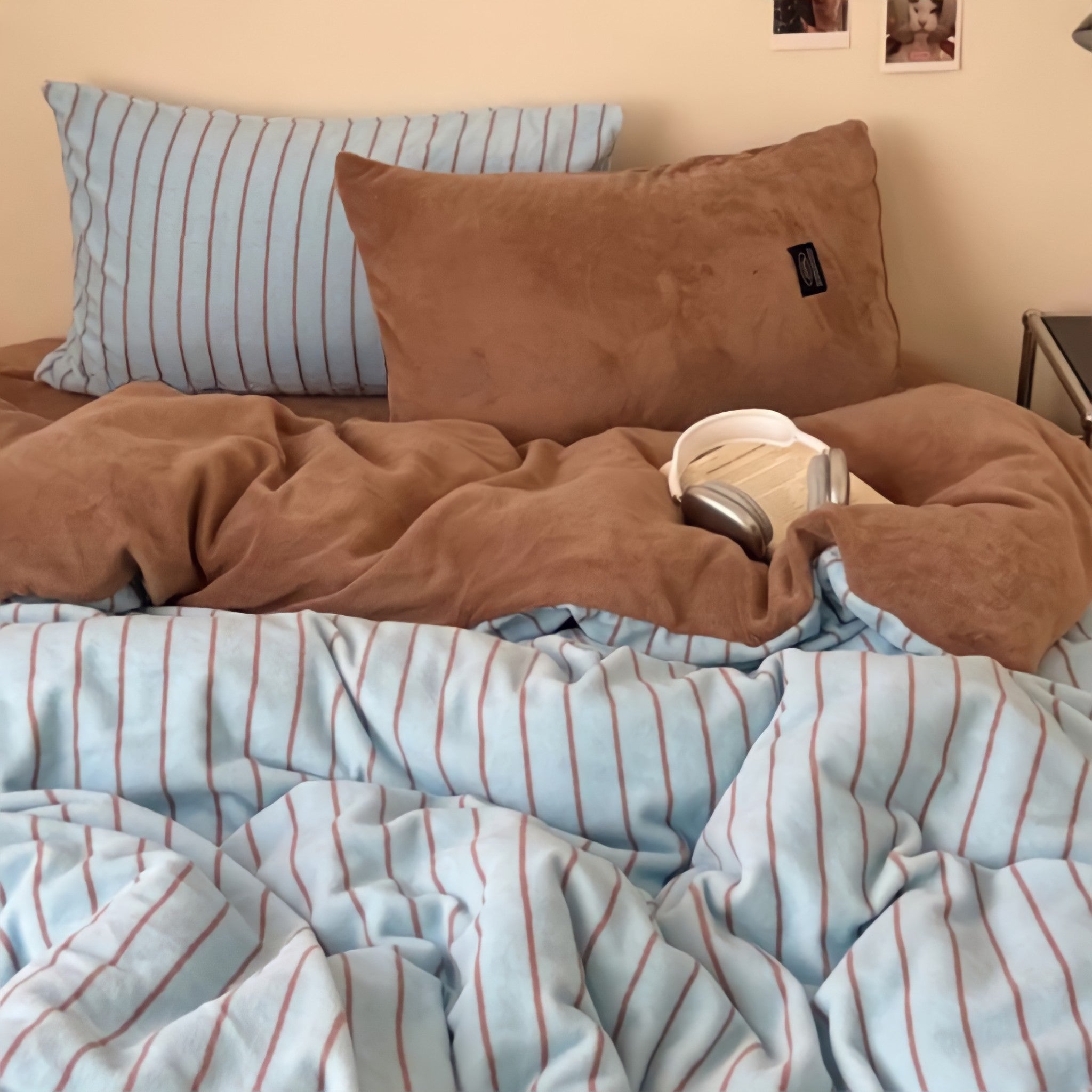 Pinstripe fleece bedding set, light blue