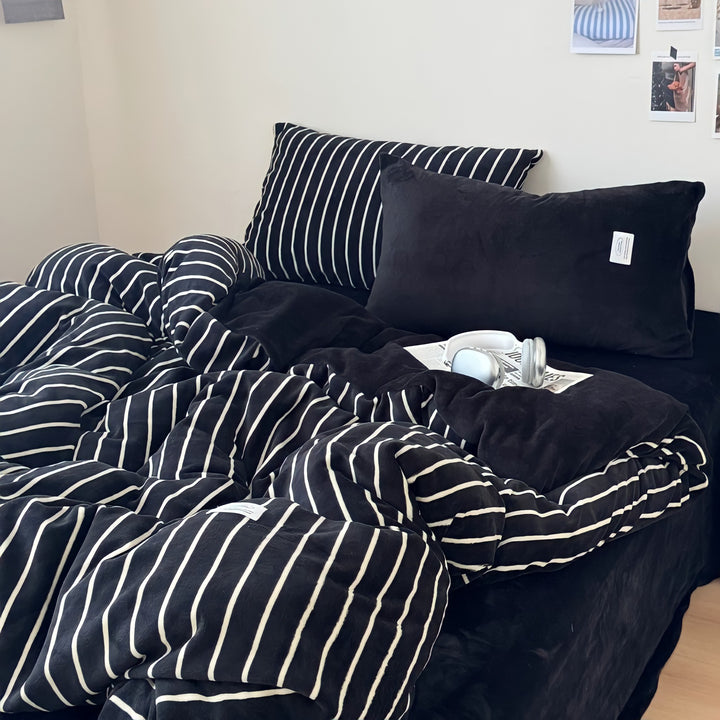 Pinstripe Fleece Bedding Set, Black