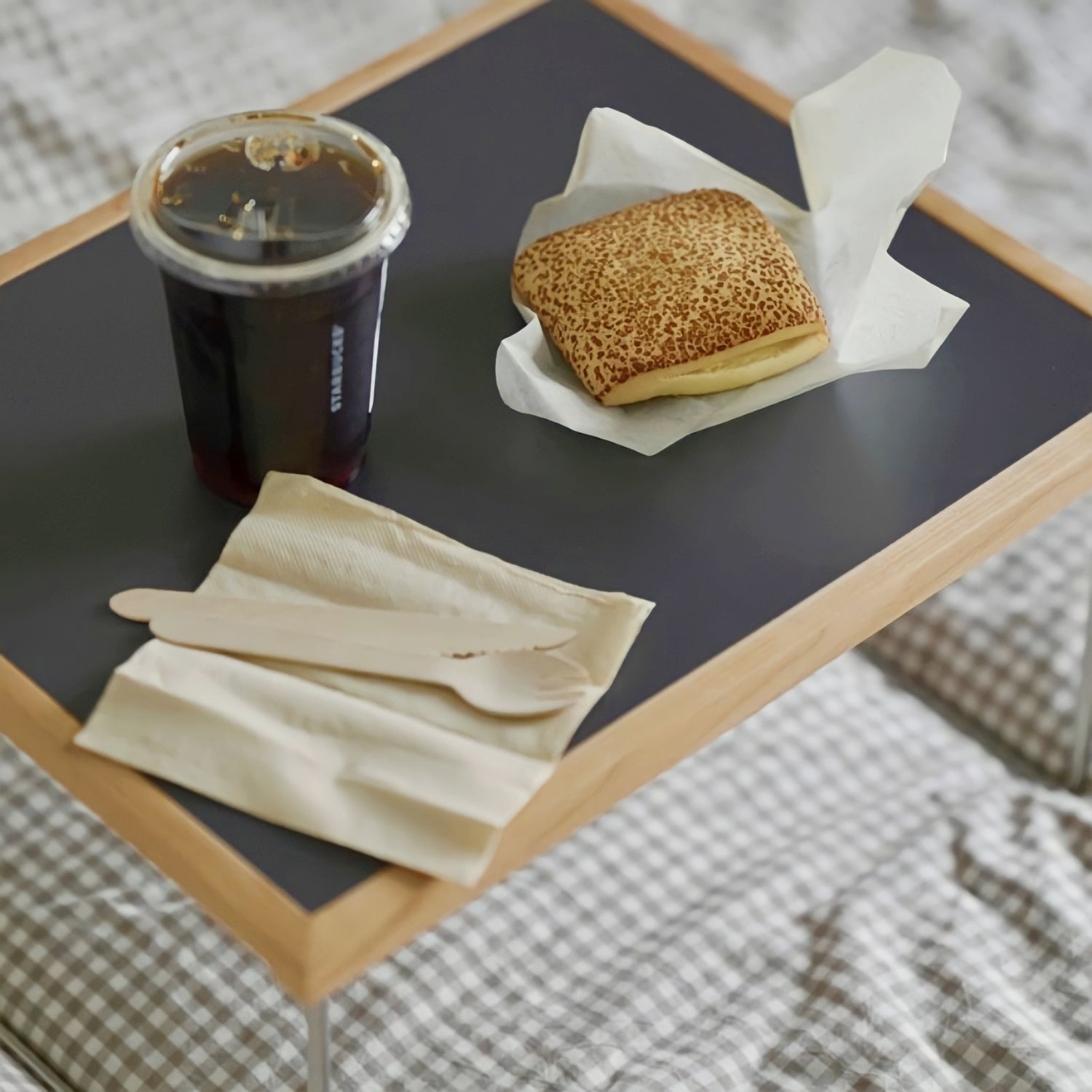 カラーミニテーブル