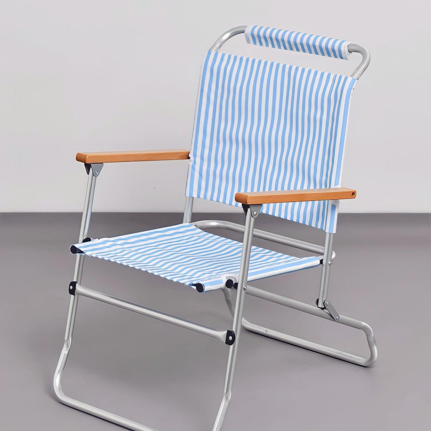 折りたたみストライプ柄レジャーチェア