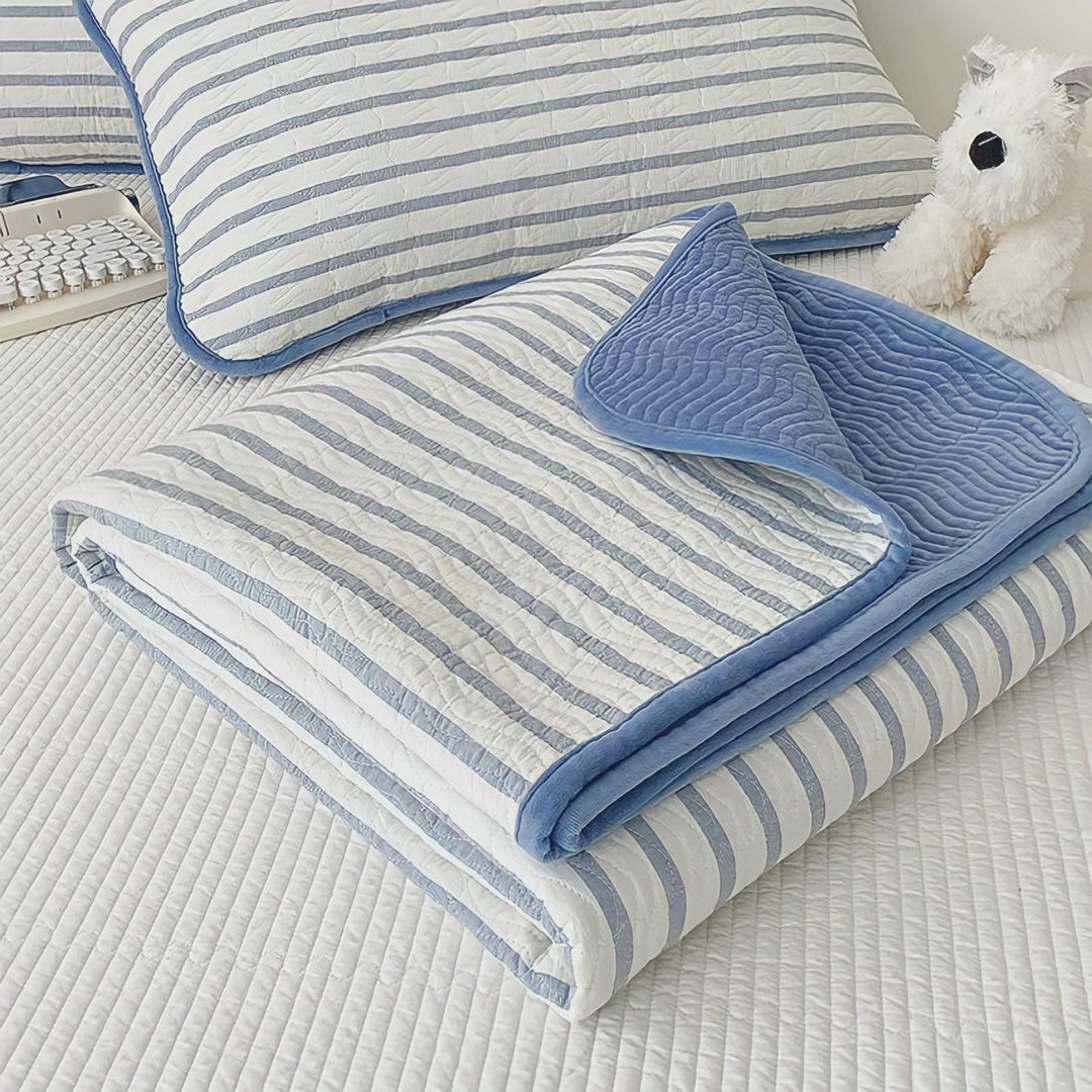 Cotton fleece reversible quilting "blue white stripes"