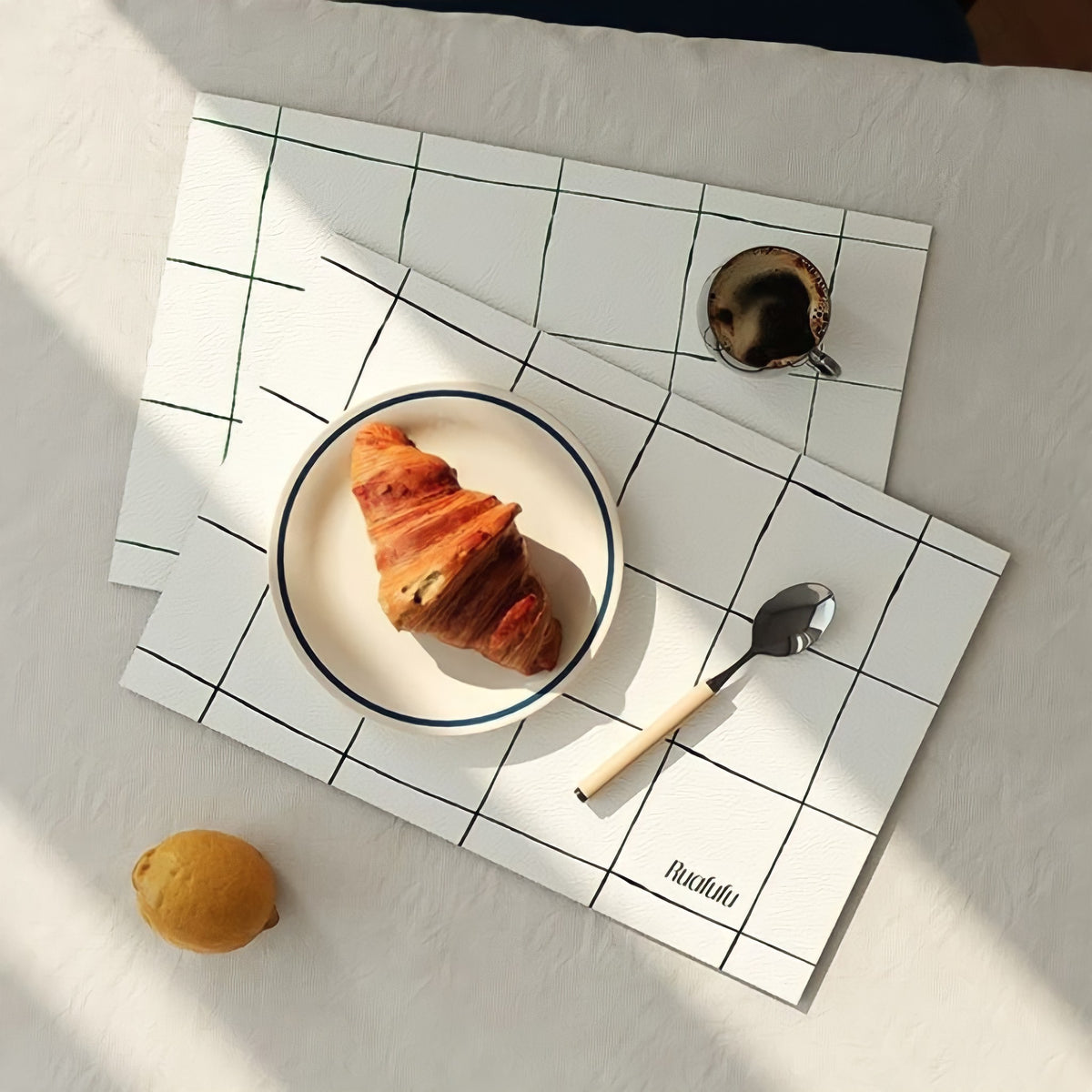 モダンハンドドローインググリッドプレイスマット