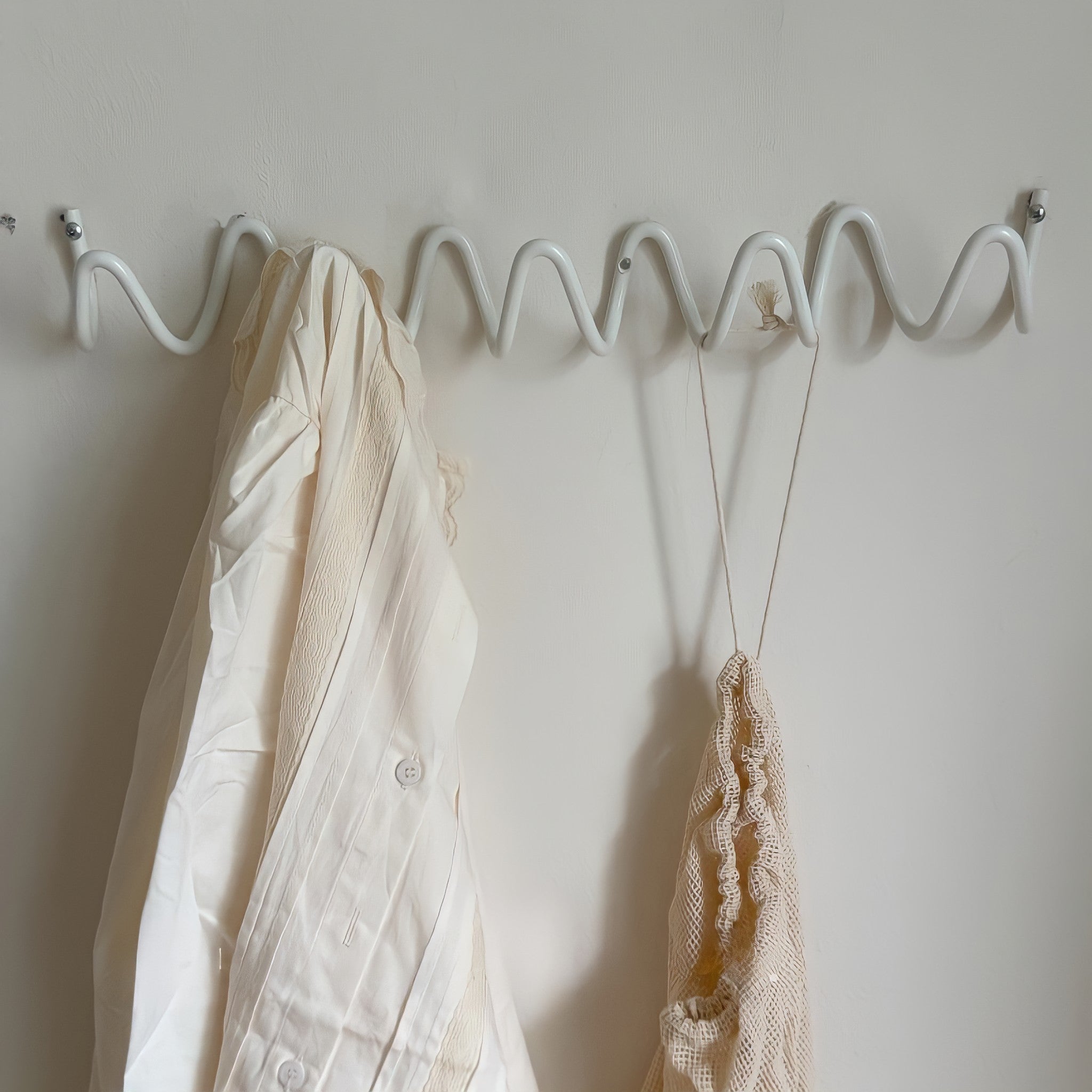 Wave Wall Hook White