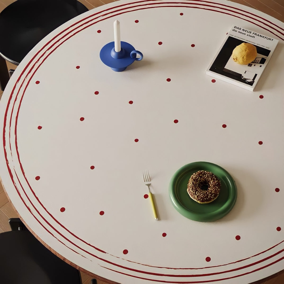 ミニドット柄ラウンドプレイスマット レッド