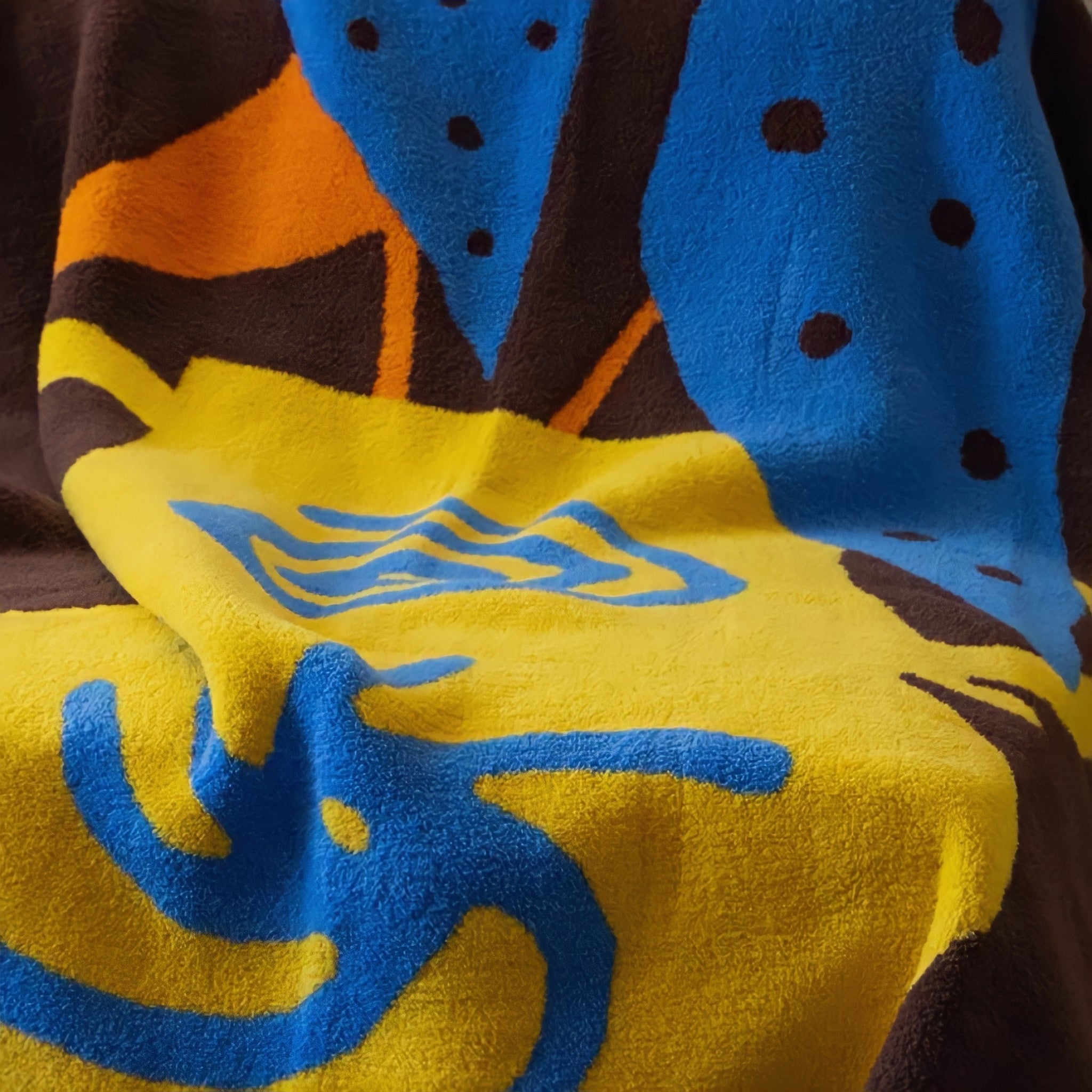 Totem Base Fleece Fabric Blanket