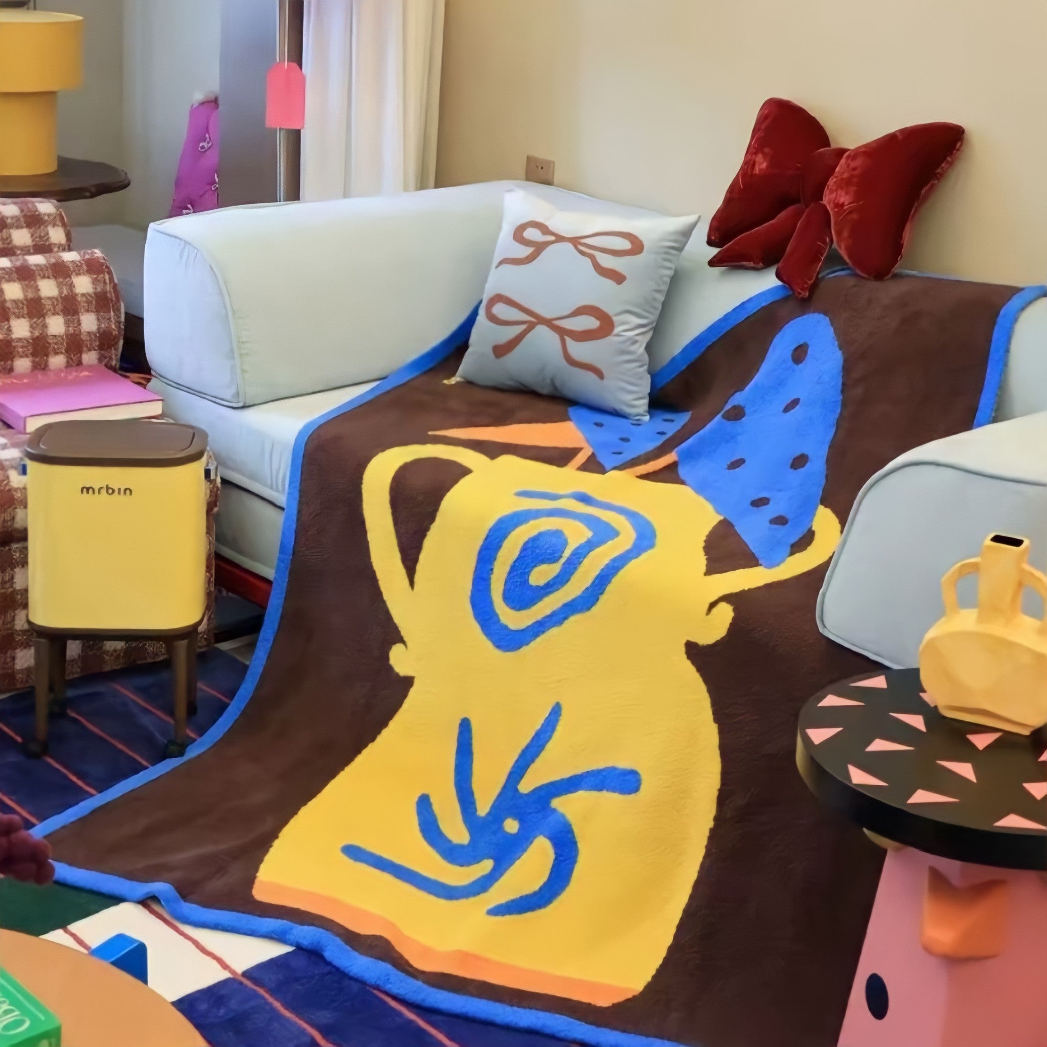 Totem Base Fleece Fabric Blanket