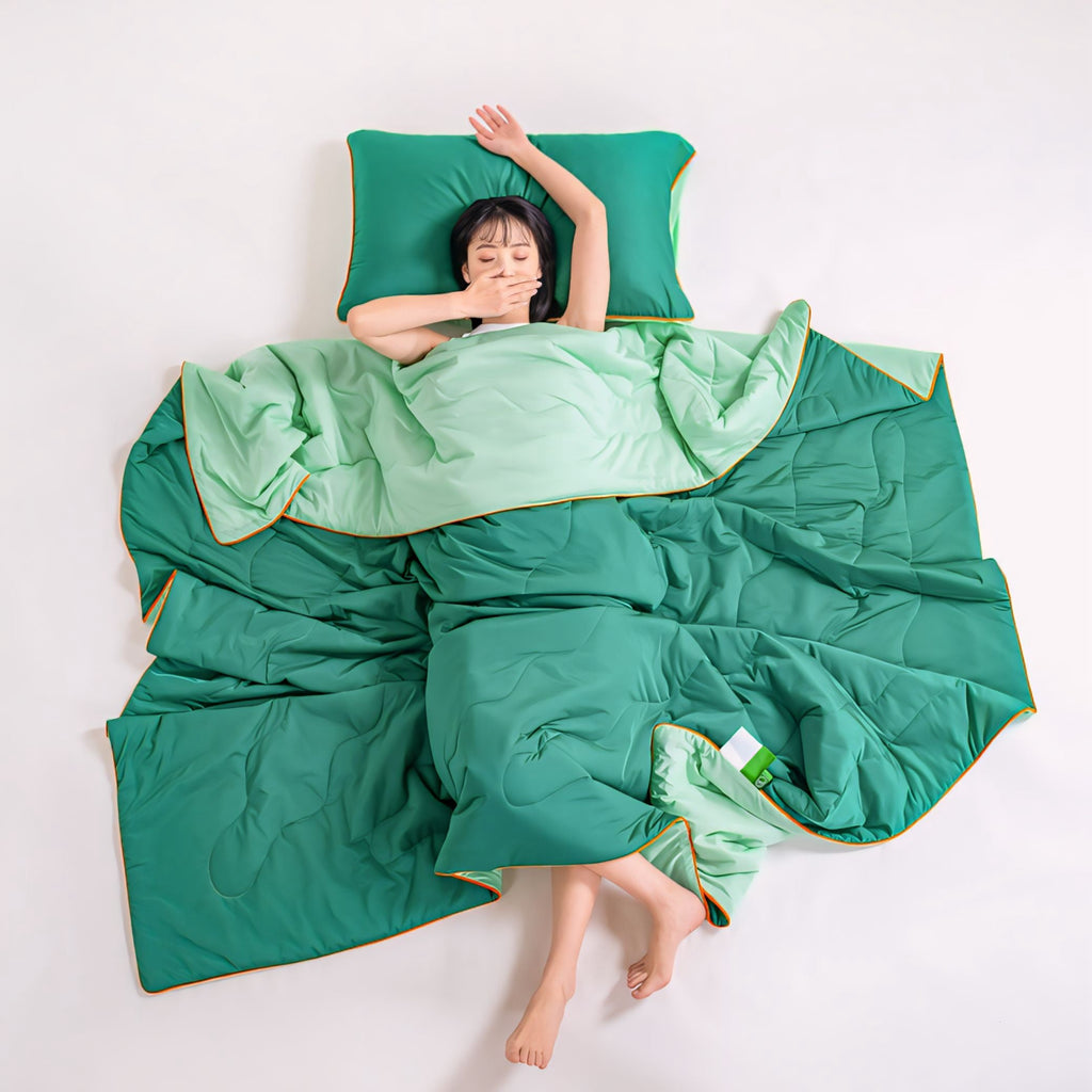 ナンガ　WIND AND SEA 寝袋 オリーブグリーン　夏用 ナンガ WIND AND SEA 寝袋 オリーブグリーン 夏用