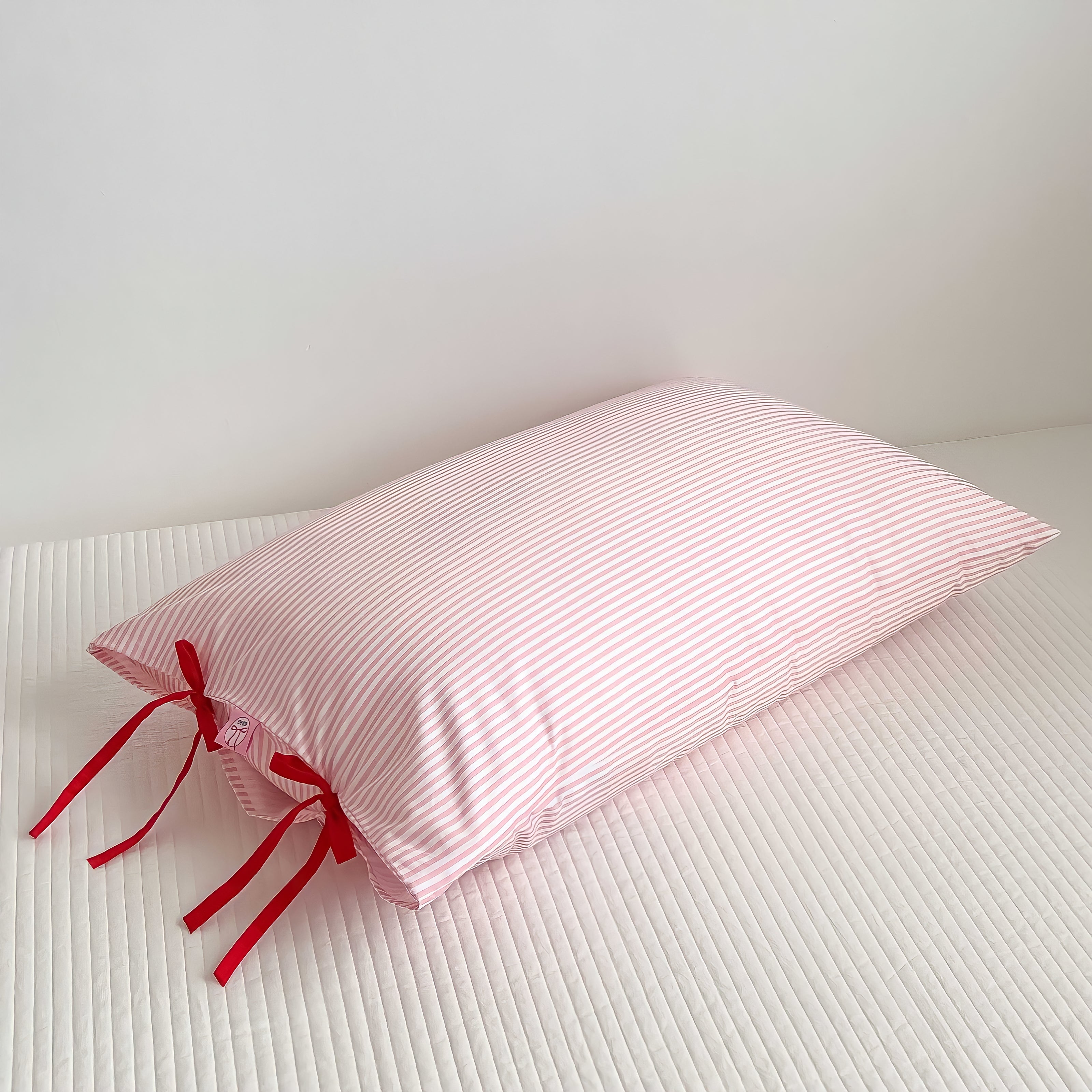 ガーリーリボンストライプ枕カバー