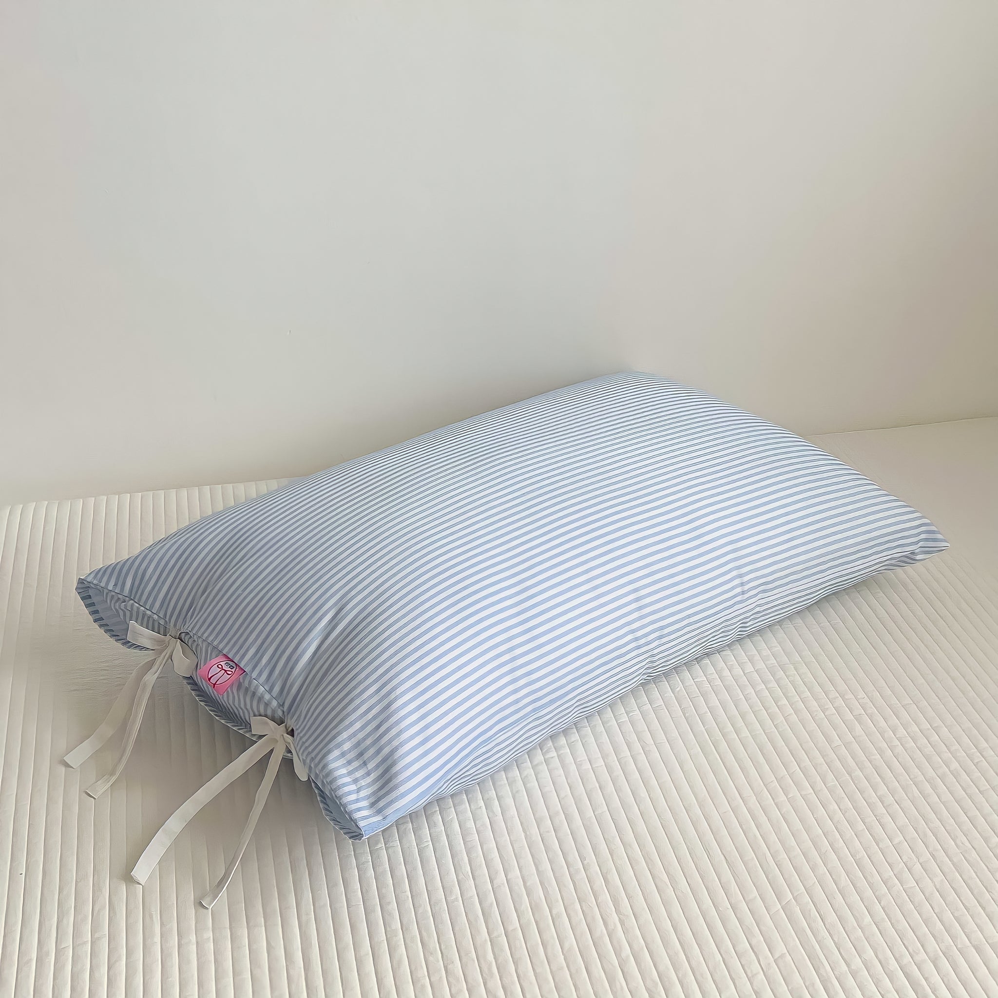 ガーリーリボンストライプ枕カバー