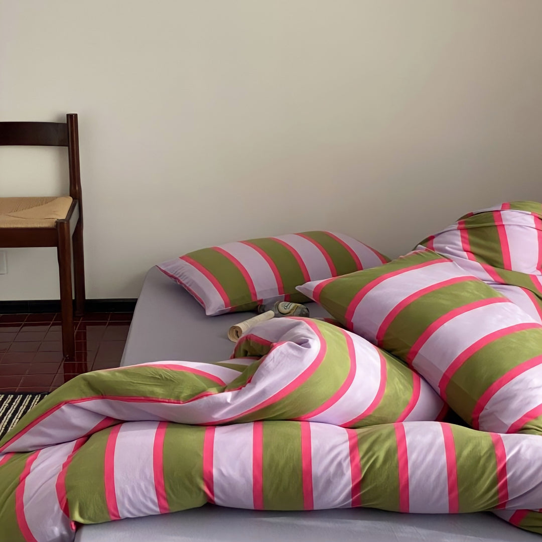 Vivid Multi-Border Bedding Set (Pink)