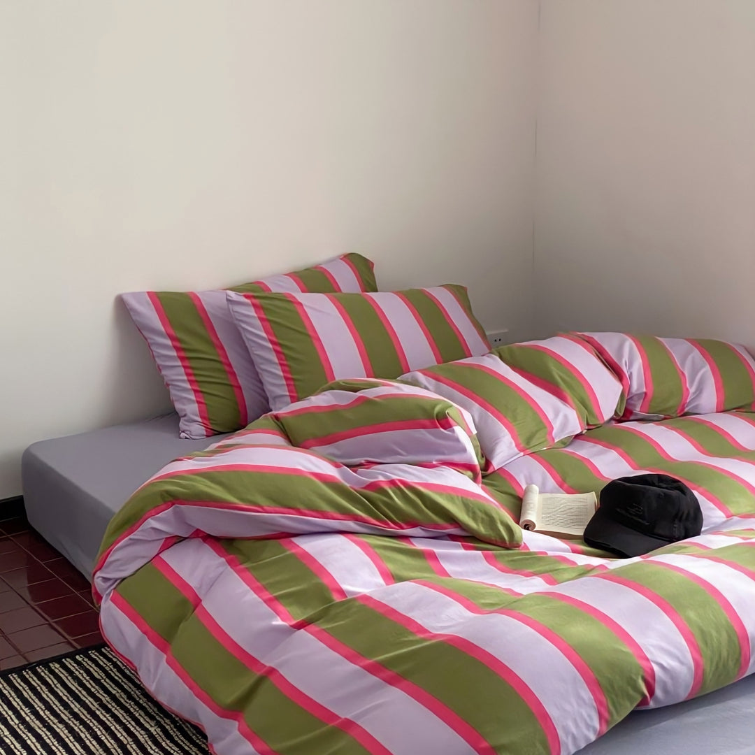 Vivid Multi-Border Bedding Set (Pink)