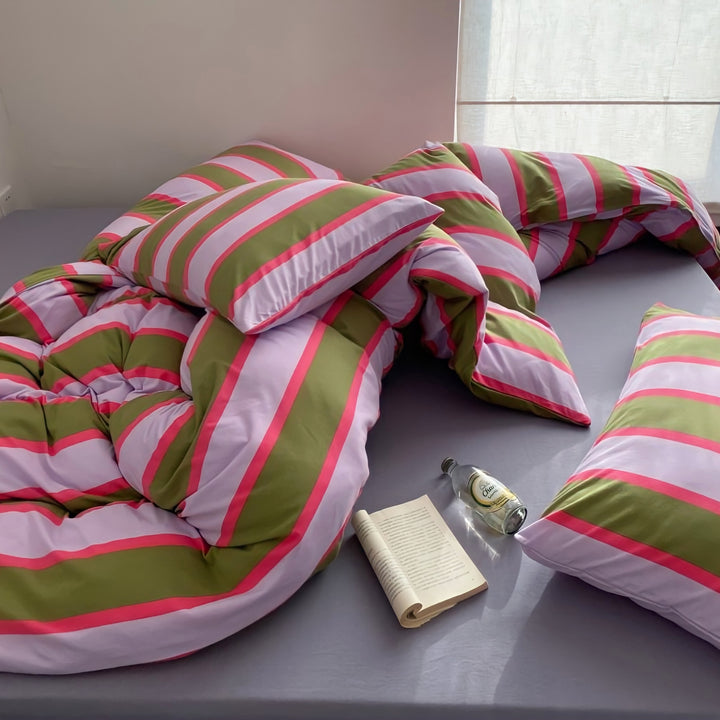 Vivid Multi-Border Bedding Set (Pink)