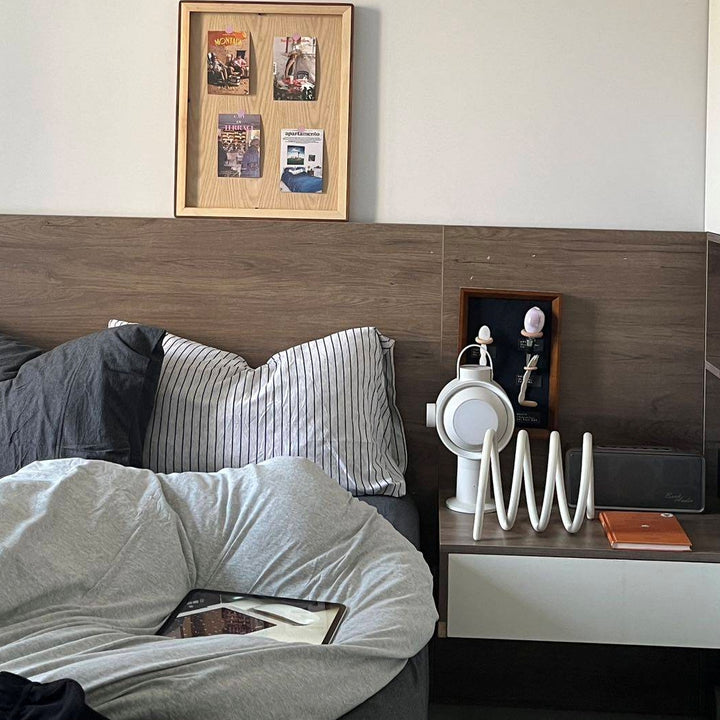 スパイラルアーチチューブブックスタンド