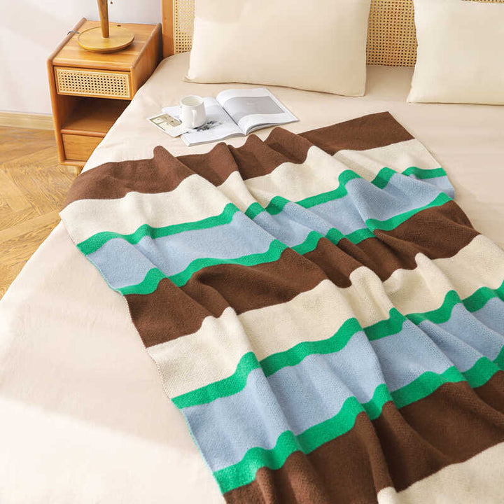 Multi-border knit blanket