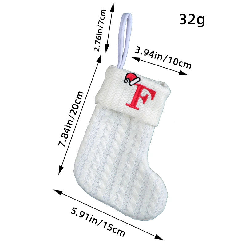 クリスマスアルファベット刺繍ソックス