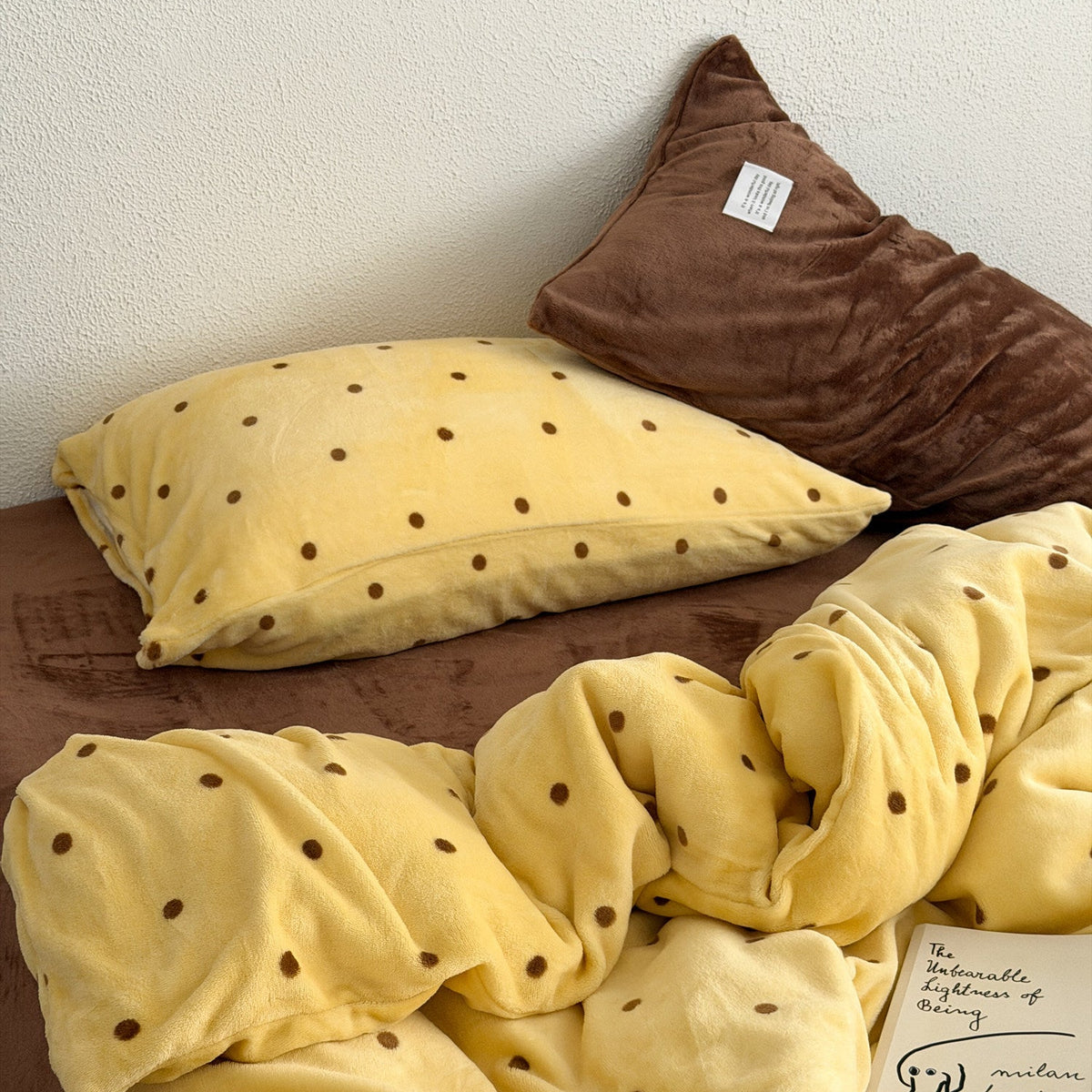 Yellow & Brown Fleece Polka Dot Bedding Set