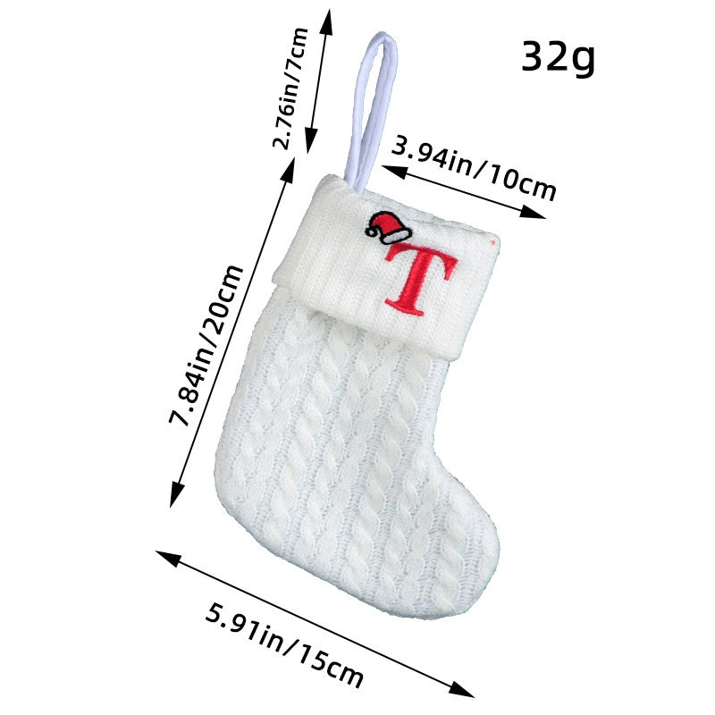 クリスマスアルファベット刺繍ソックス