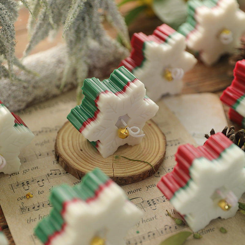 クリスマスツリースノーフレーク香り付きキャンドル kocol