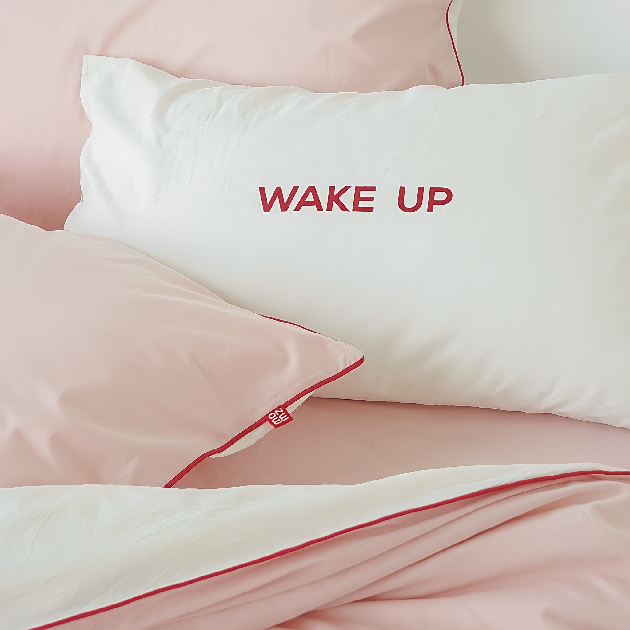 パイピングピンクホワイト寝具セット