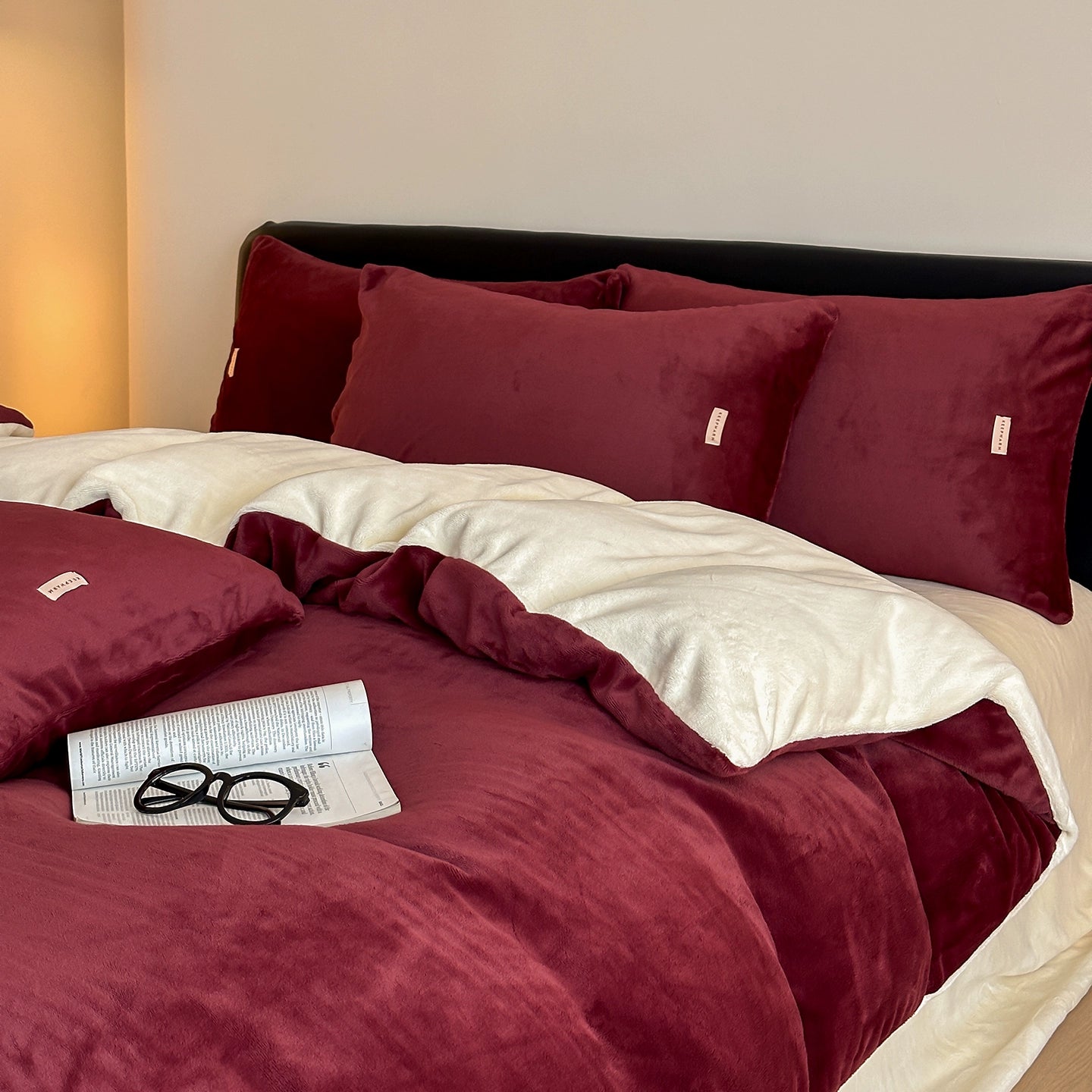 Double Milk Fleece Bedding Set (Wine)