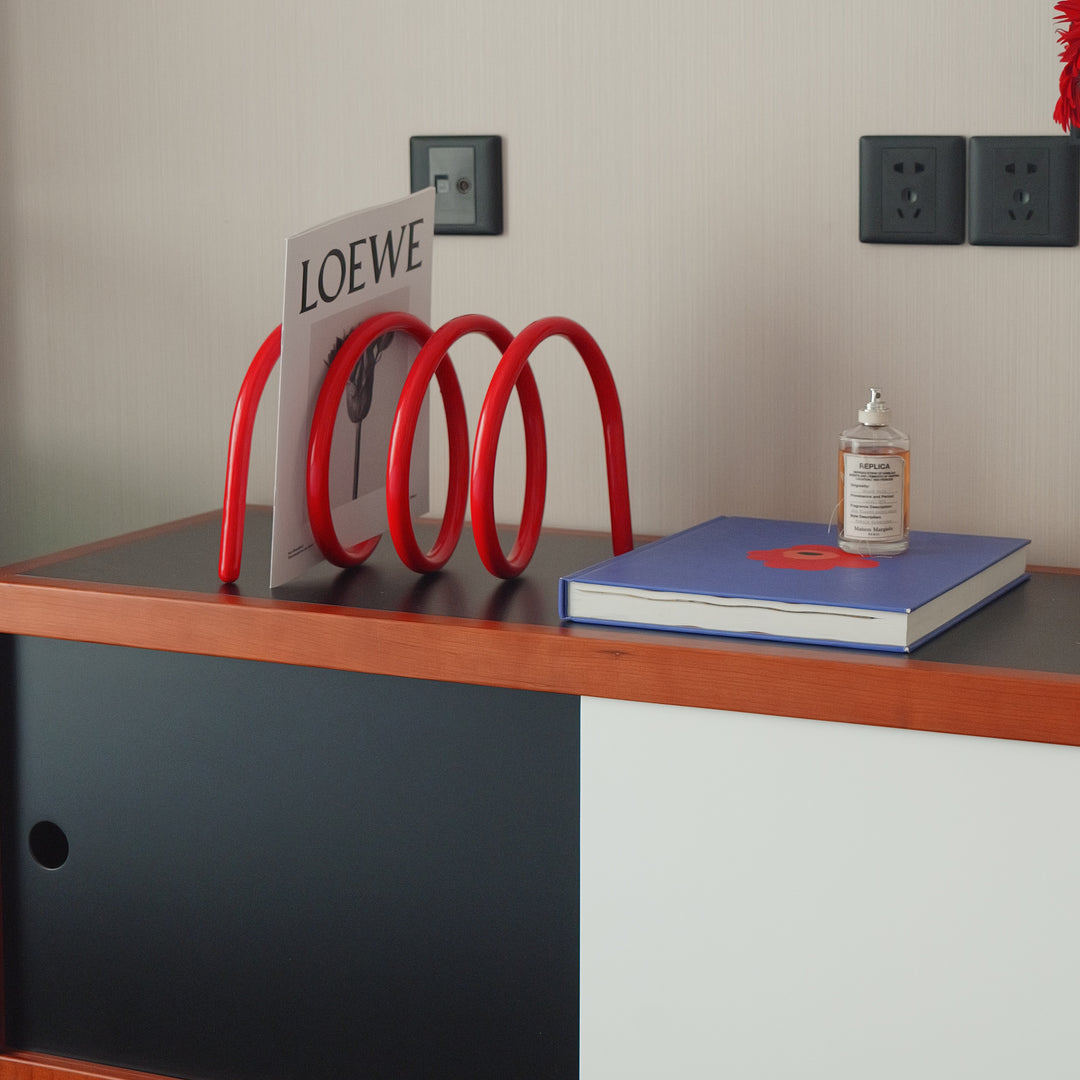 スパイラルアーチチューブブックスタンド