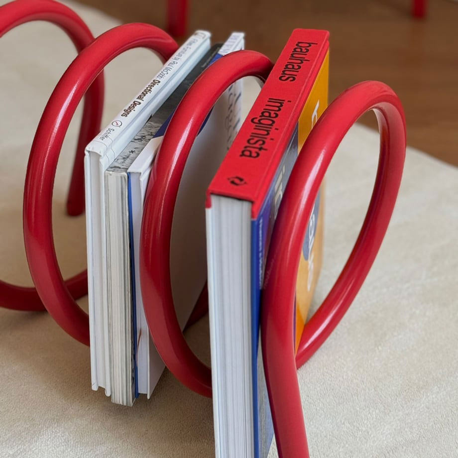 スパイラルアーチチューブブックスタンド