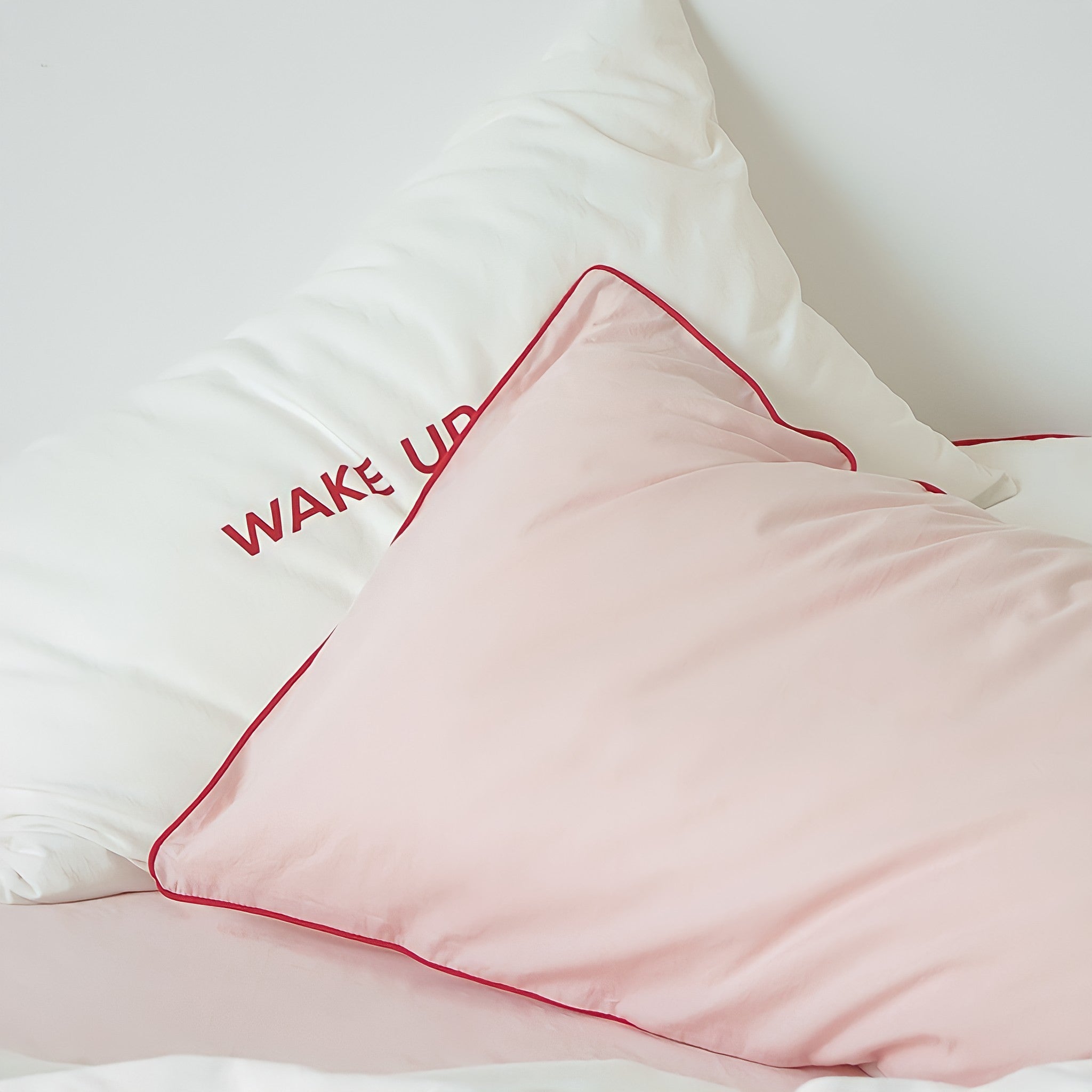 パイピングピンクホワイト寝具セット