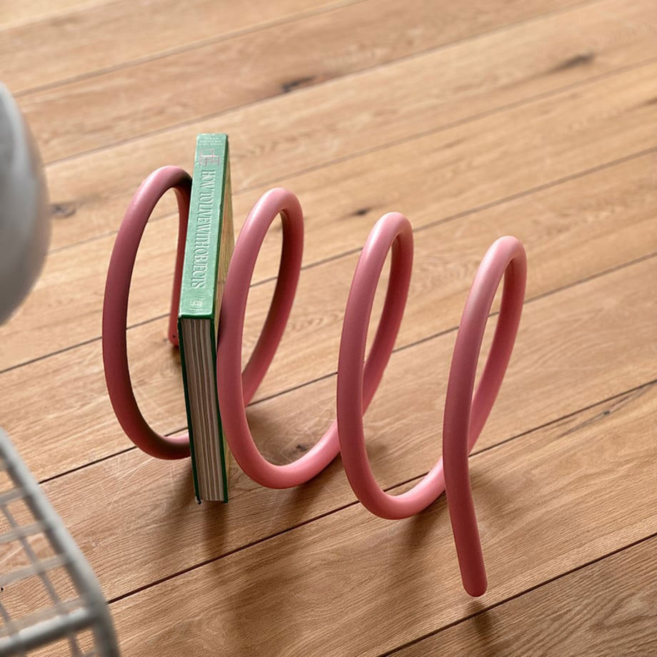 スパイラルアーチチューブブックスタンド