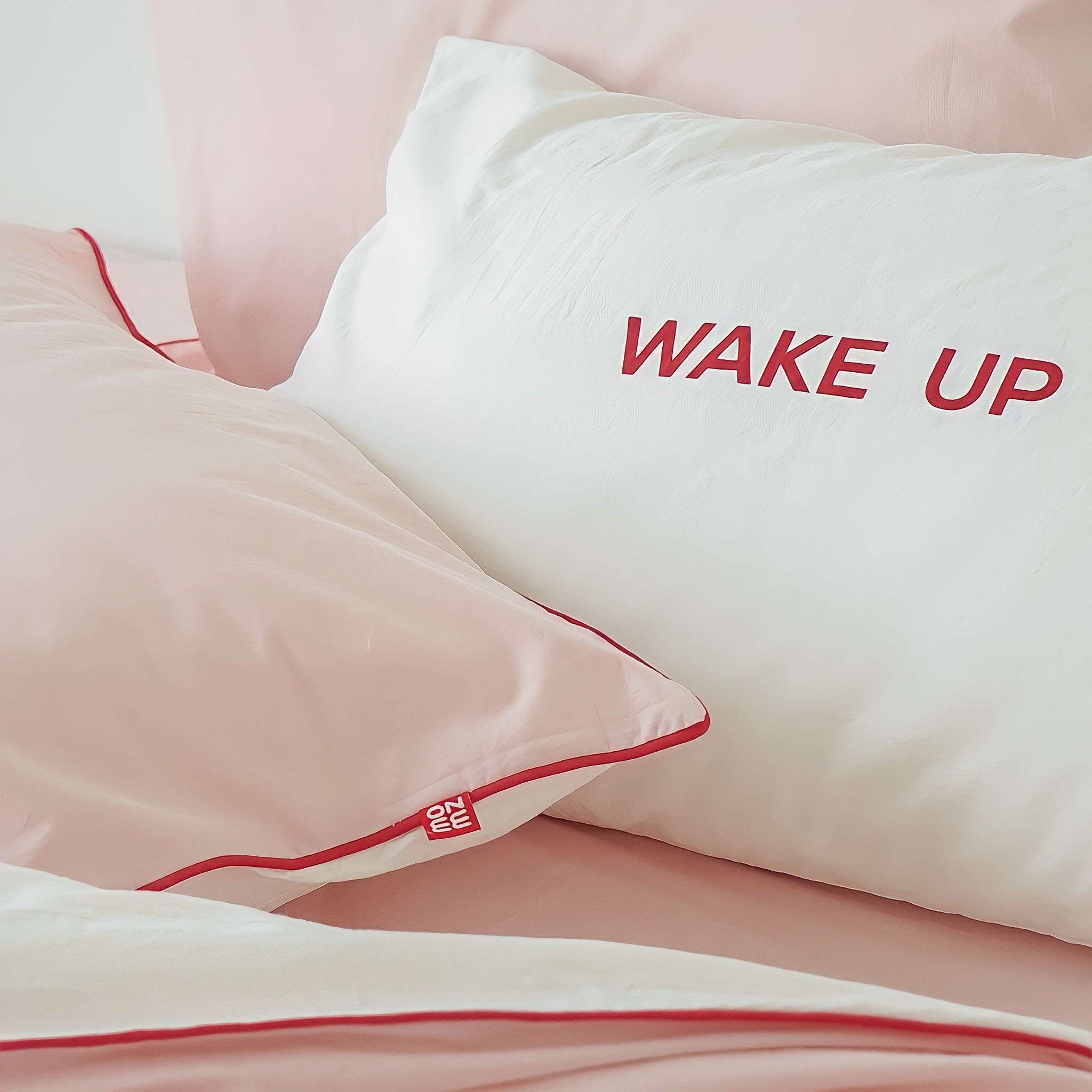 パイピングピンクホワイト寝具セット