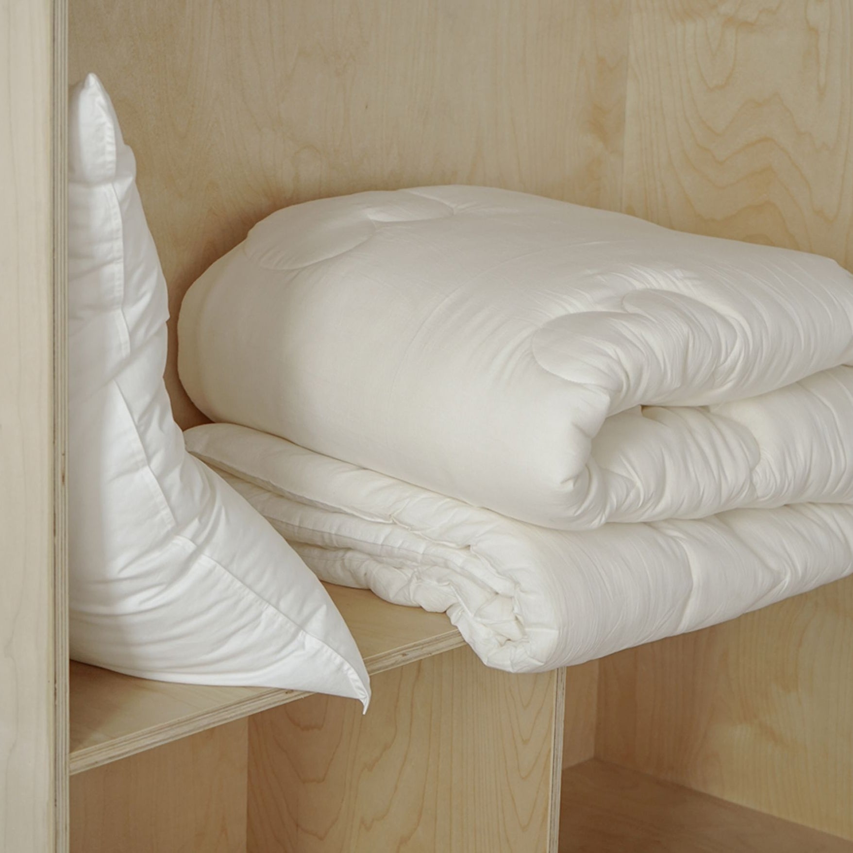 Floral quilted futon