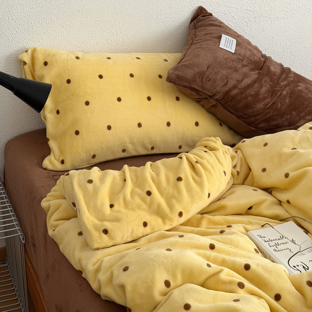 Yellow & Brown Fleece Polka Dot Bedding Set