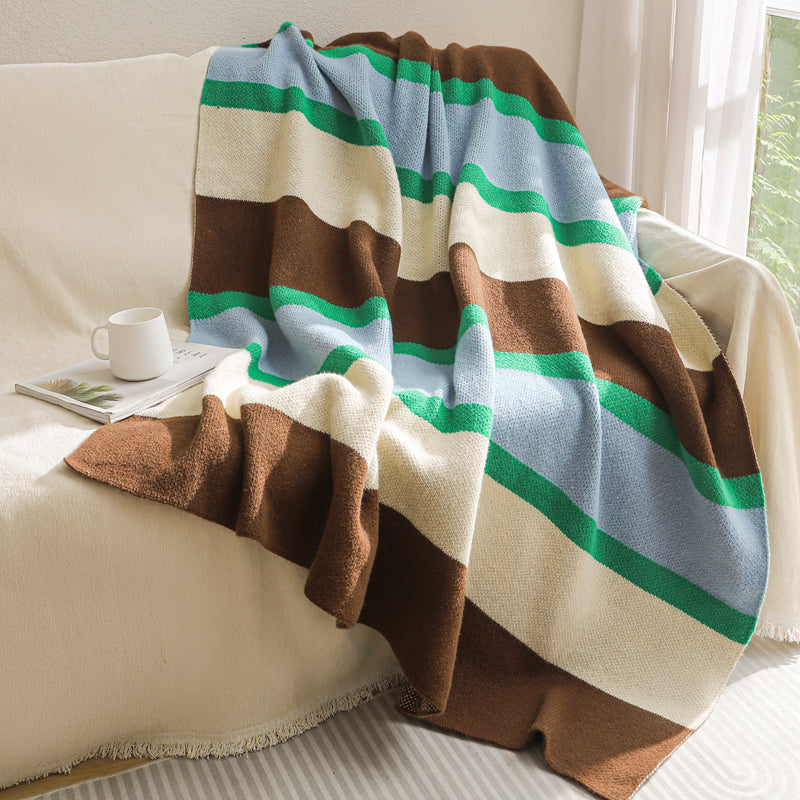 Multi-border knit blanket