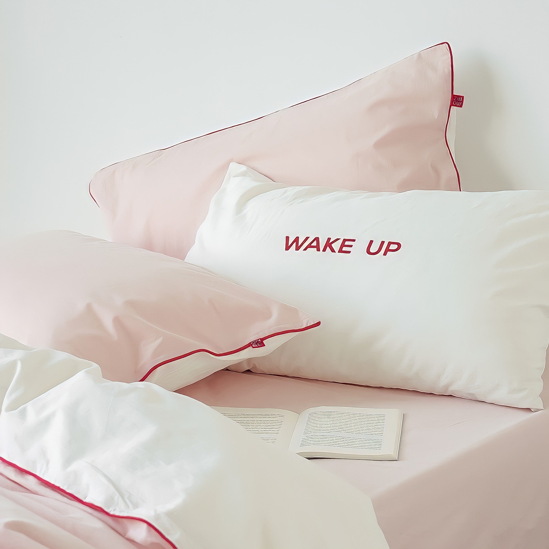 パイピングピンクホワイト寝具セット