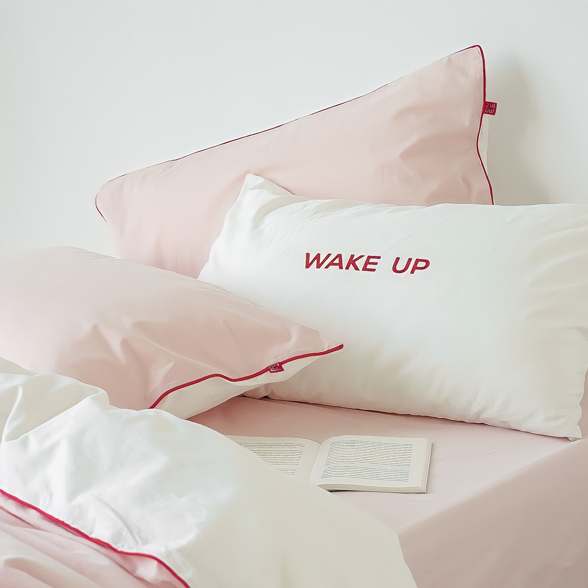 パイピングピンクホワイト寝具セット