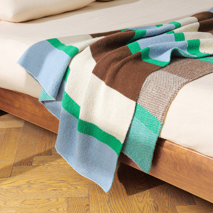 Multi-border knit blanket