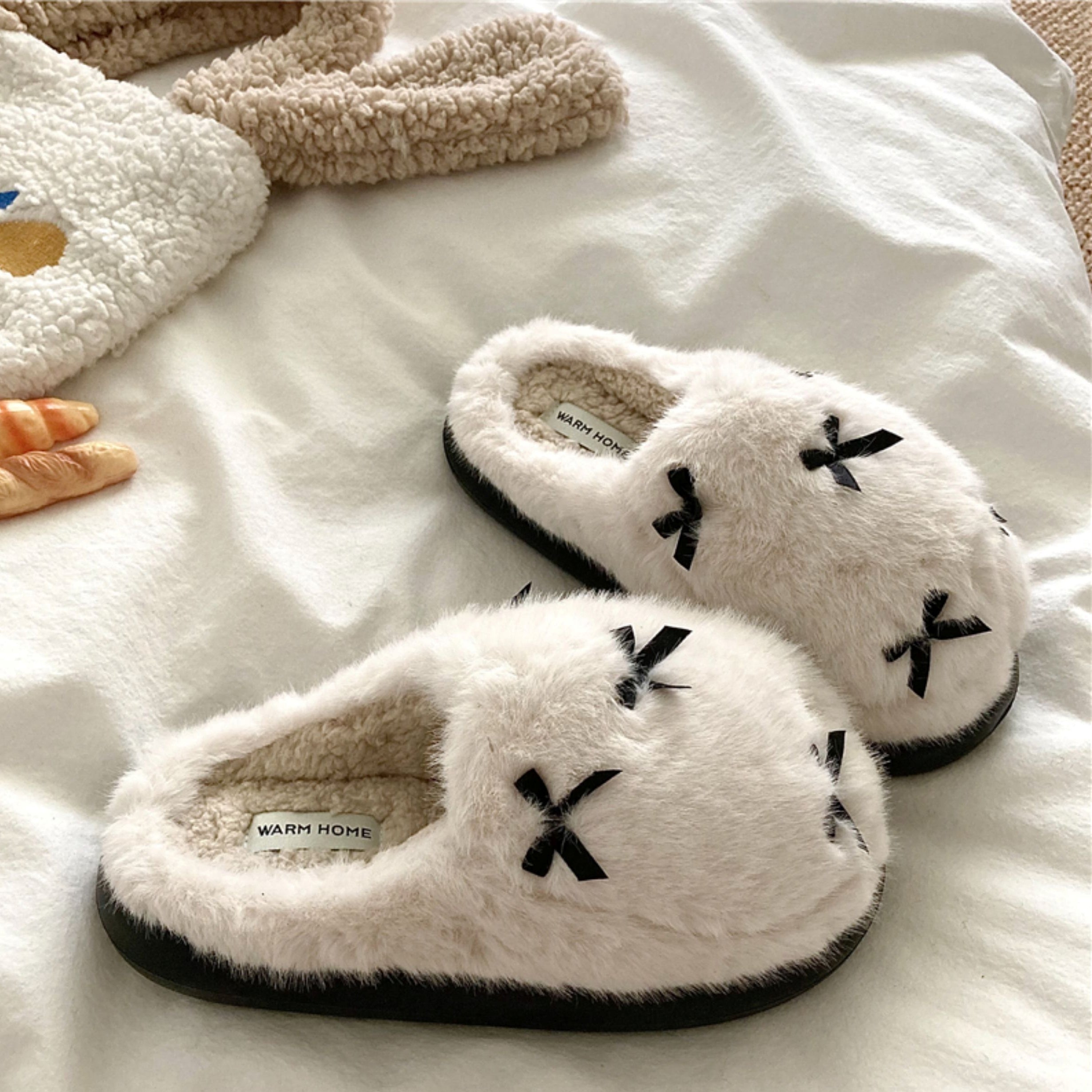 ミニリボンふわふわルームシューズ クリーム