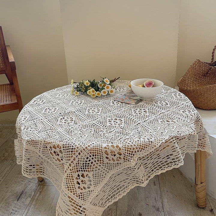 かぎ針編みレーステーブルクロス / Crocheted Lace Tablecloth - kocol