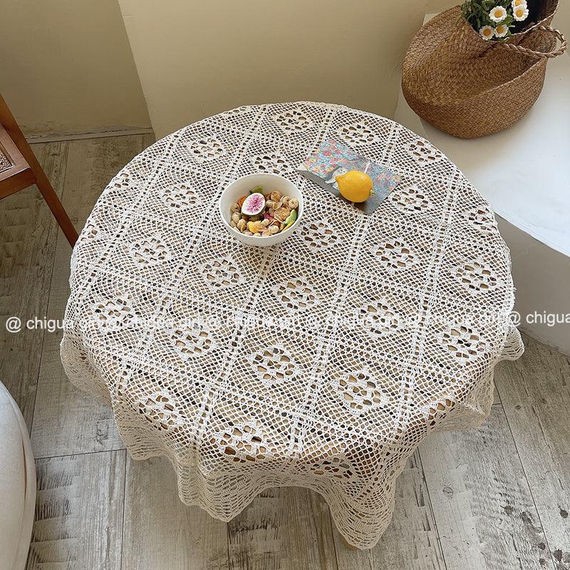 かぎ針編みレーステーブルクロス / Crocheted Lace Tablecloth - kocol