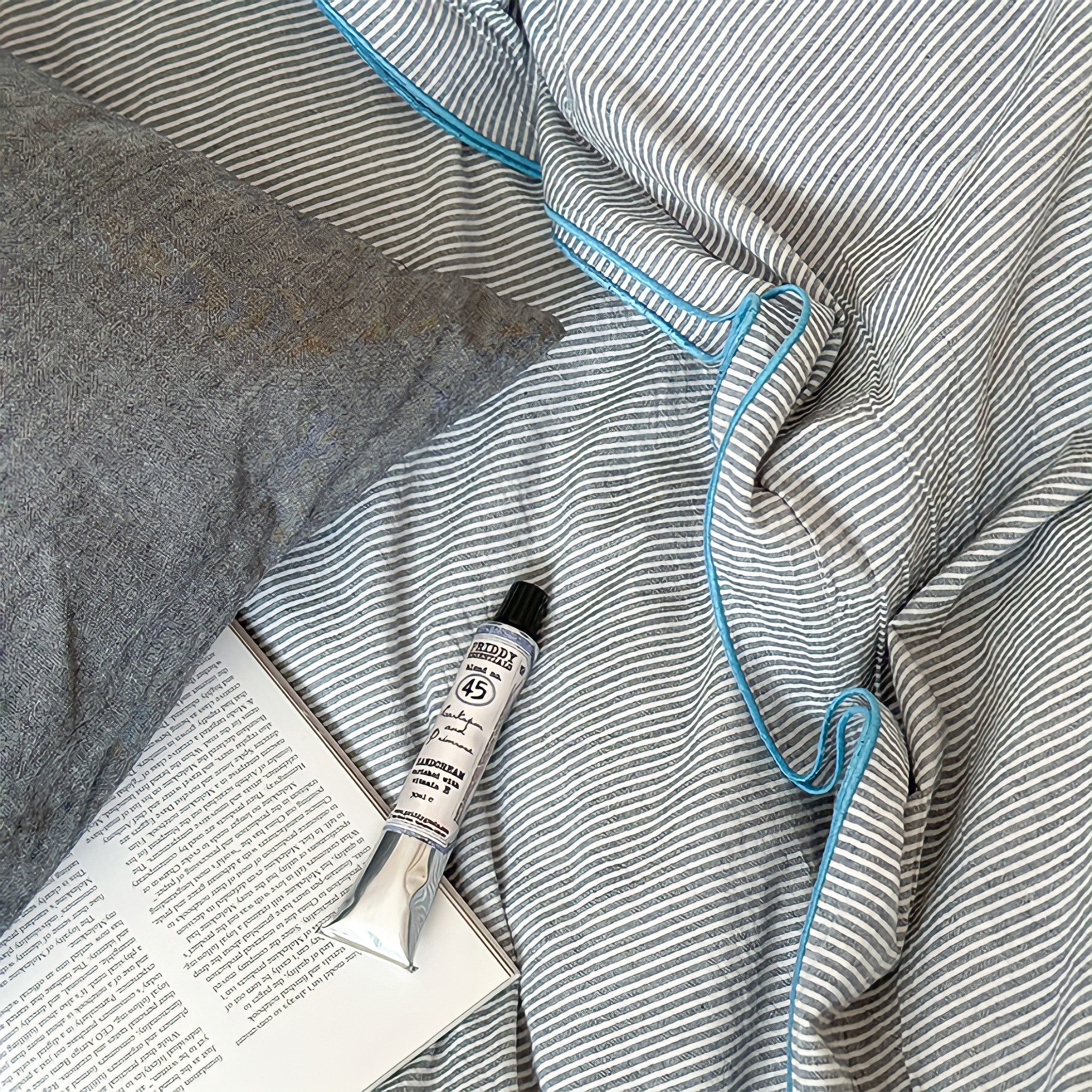 ブルーパイピングコットン寝具セット