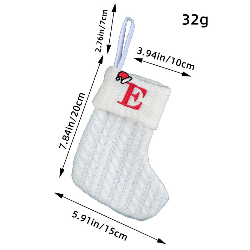 クリスマスアルファベット刺繍ソックス