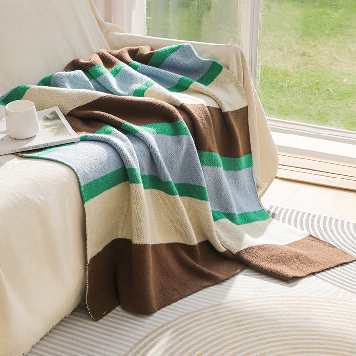 Multi-border knit blanket