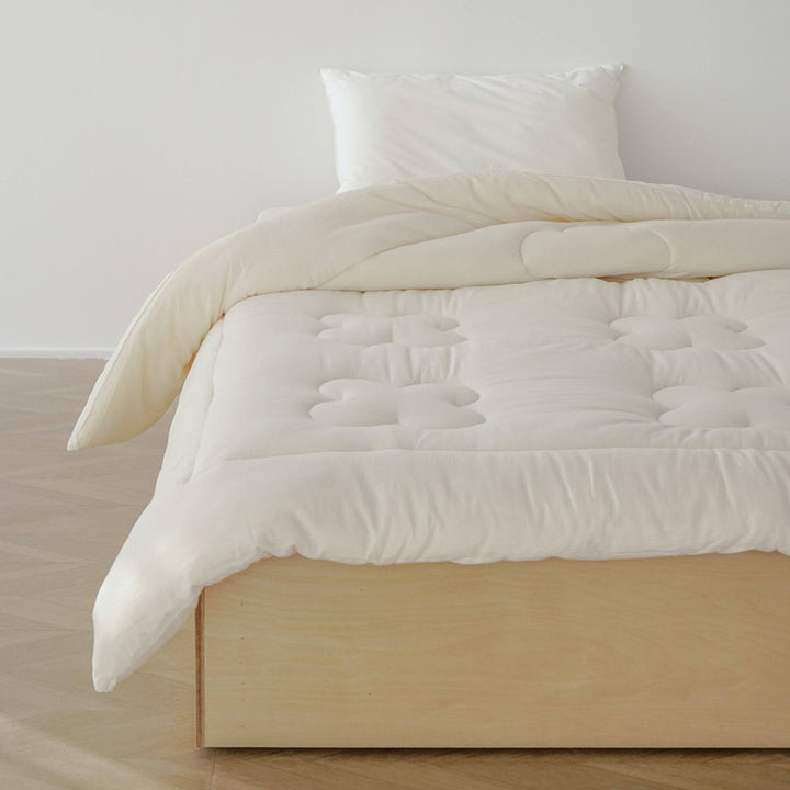 Floral quilted futon