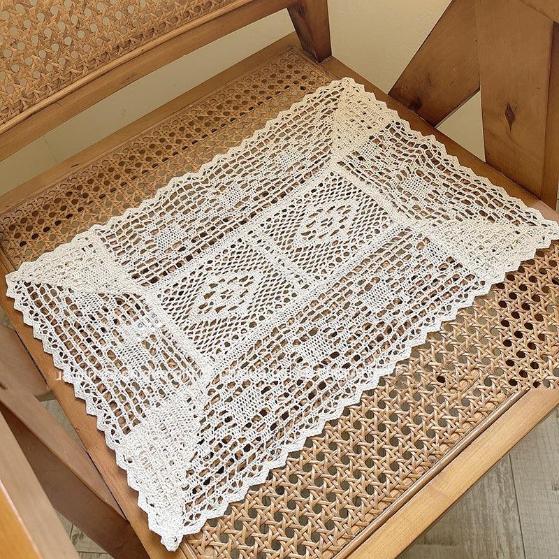 かぎ針編みレーステーブルクロス / Crocheted Lace Tablecloth - kocol