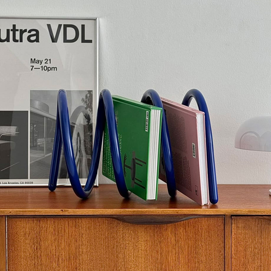 スパイラルアーチチューブブックスタンド