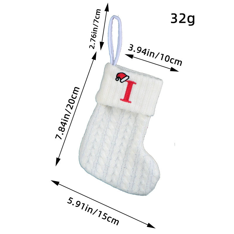 クリスマスアルファベット刺繍ソックス