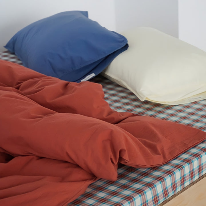 Pure cotton nuanced pastel duvet cover, red